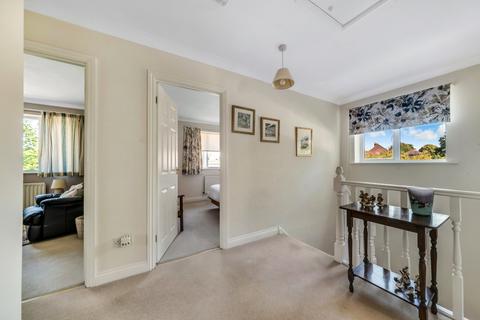 33 Mill Road, Dunton Green, Sevenoaks, TN13 2UZ