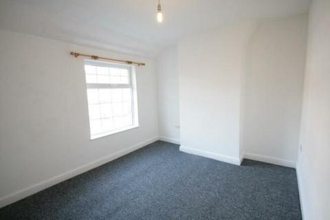 2 bedroom terraced house to rent, Station View, Nantwich CW5