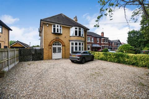 4 bedroom detached house for sale, Beverley Road, Hull