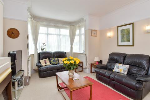 2 bedroom ground floor flat for sale, Grand Avenue, Worthing, West Sussex