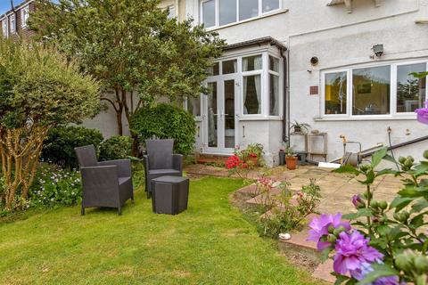 2 bedroom ground floor flat for sale, Grand Avenue, Worthing, West Sussex