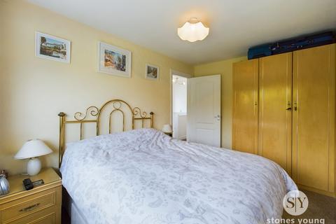 24 Cadshaw Close, Blackburn, BB1 8RN
