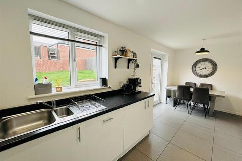 3 bedroom house for sale, Montanna Close, Houghton Le Spring DH4