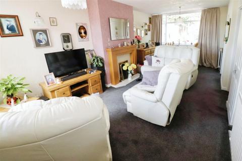 3 bedroom end of terrace house for sale, Maple Avenue, Exhall, Coventry