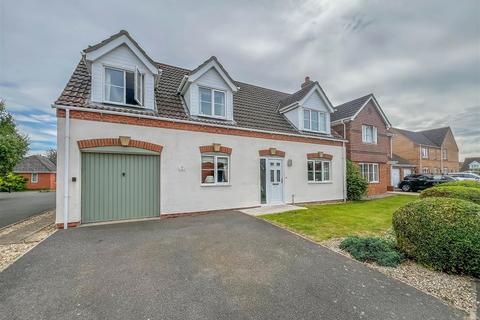 4 bedroom detached house for sale, Meadow Walk, Spalding PE12