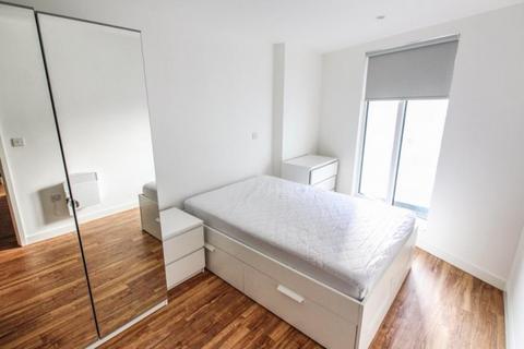 1 bedroom apartment for sale, at Elmire Way Apartments, Salford Quays M5