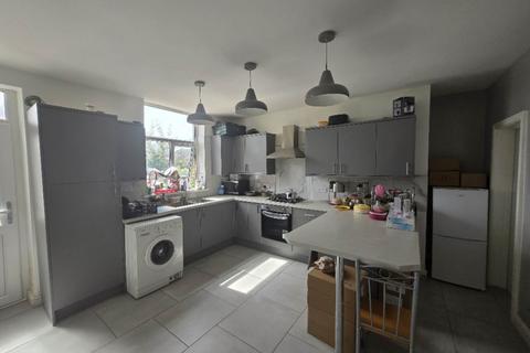 3 bedroom detached house for sale, Soothill Lane, Batley