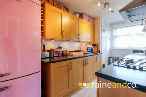 2 bedroom maisonette for sale, Valley Road, Hitchin