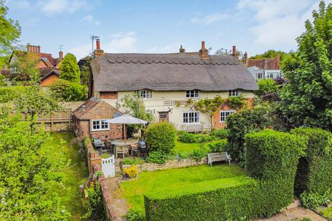 3 bedroom detached house for sale, Castle Lane, Aylesbury HP22