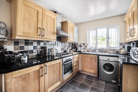 3 bedroom semi-detached house for sale, Avenue Park Road, London, SE27