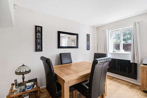 undefined, Avenue Park Road, London, SE27