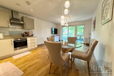 2 bedroom apartment for sale, Smeaton Court, Hertford