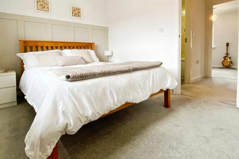 10 Hanratte Close, Llantilio Pertholey, Abergavenny, NP7 6PT