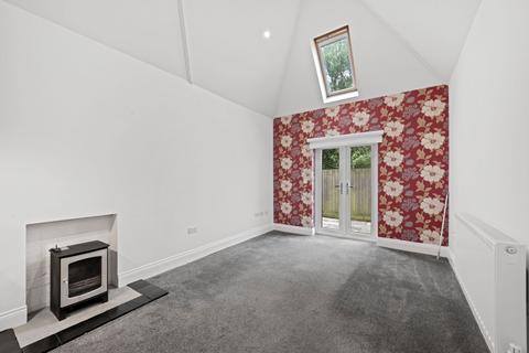 2 bedroom detached house for sale, 25 Vicarage Lane, Newark NG23