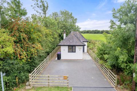 2 bedroom detached house for sale, 25 Vicarage Lane, Newark NG23