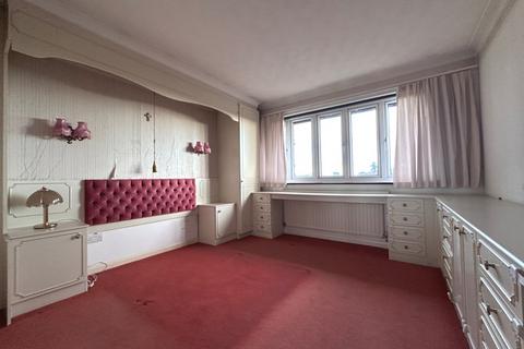 2 bedroom flat for sale, Denbigh Gardens, Bassett, SO16