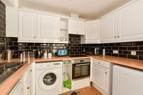 3 bedroom ground floor flat for sale, Victoria Street, Ventnor, Isle of Wight