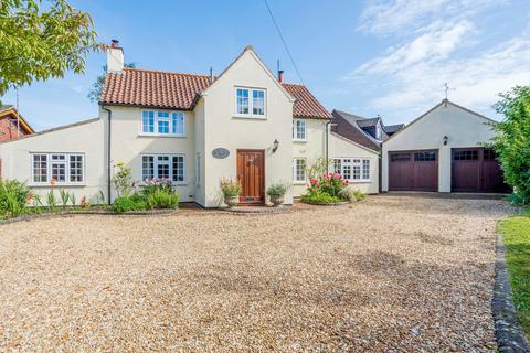 4 bedroom detached house for sale, Foulsham Road, Bintree