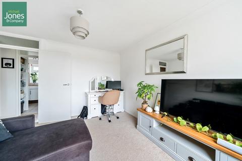 1 bedroom flat to rent, Chesswood Road, Worthing, West Sussex, BN11