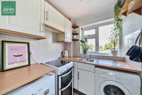 1 bedroom flat to rent, Chesswood Road, Worthing, West Sussex, BN11