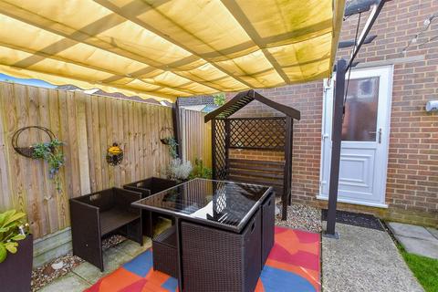5 Mabledon Close, New Romney, TN28 8HT