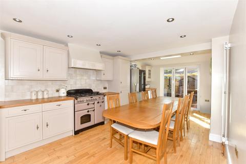 5 Mabledon Close, New Romney, TN28 8HT