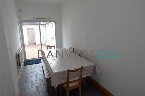 6 bedroom detached house to rent, Ashleigh Road, Leicester LE3