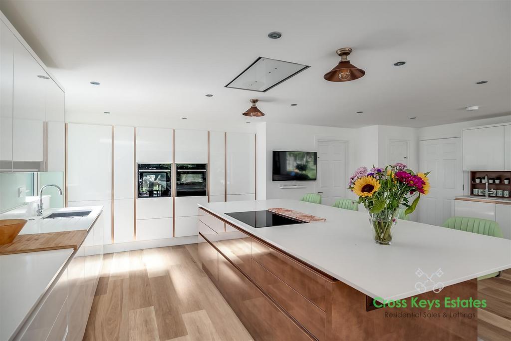 Open Plan Living Room / Kitchen