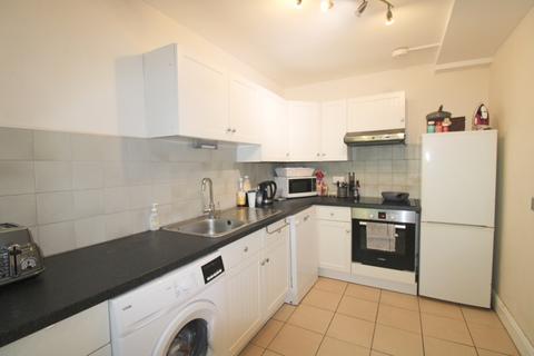 2 bedroom apartment to rent, Dawsmere Close, Camberley GU15