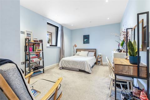 2 bedroom apartment for sale, Canning Crescent, London, N22