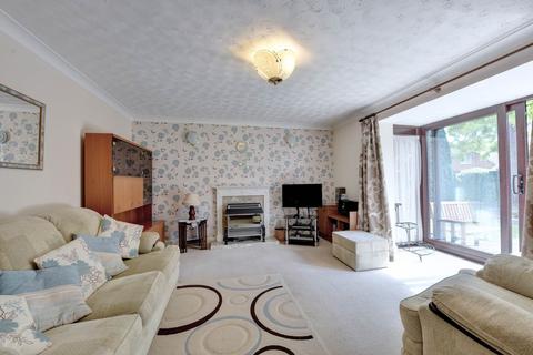 2 bedroom retirement property for sale, Victoria Court, Henley On Thames