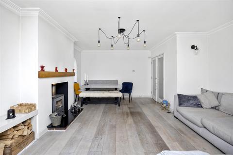 6 Beechwood Close, Brighton, BN1 8EP