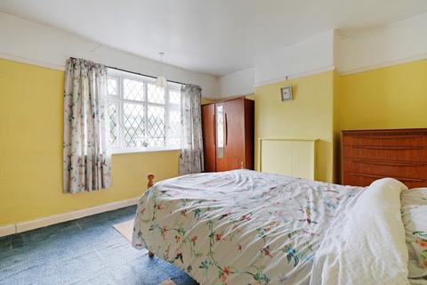 19 Crawshaw Grove, Sheffield, S8 7EA