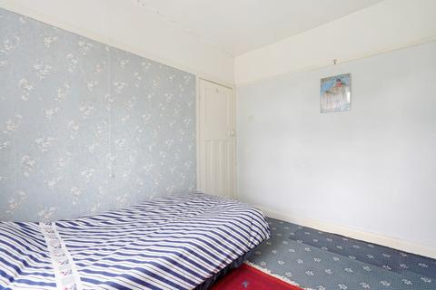 19 Crawshaw Grove, Sheffield, S8 7EA