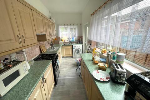 2 bedroom end of terrace house for sale, Victoria Crescent, Burton-on-Trent, DE14