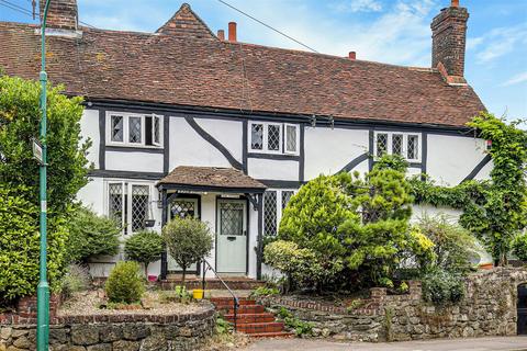 2 bedroom terraced house for sale, London Road, Westerham TN16