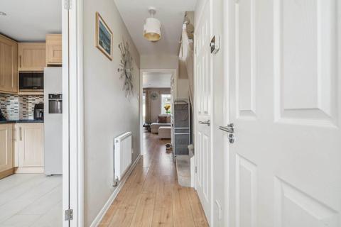 22 Malden Fields, Bushey, WD23 2QA