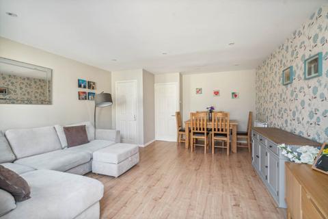 22 Malden Fields, Bushey, WD23 2QA