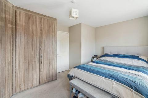 22 Malden Fields, Bushey, WD23 2QA