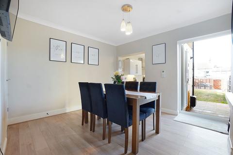 46 Rookery Crescent, Cliffe, Rochester, ME3 7RH