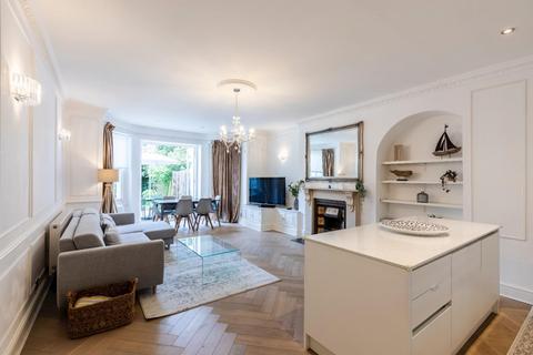 3 bedroom flat to rent, Belsize Square, Belsize Park NW3