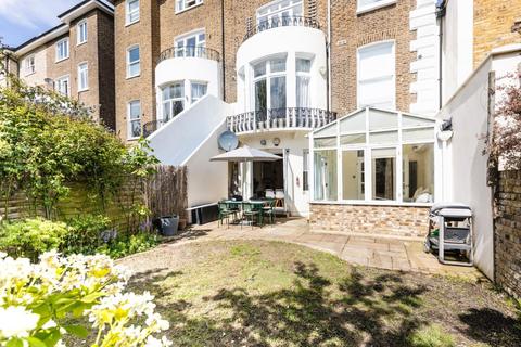 3 bedroom flat to rent, Belsize Square, Belsize Park NW3