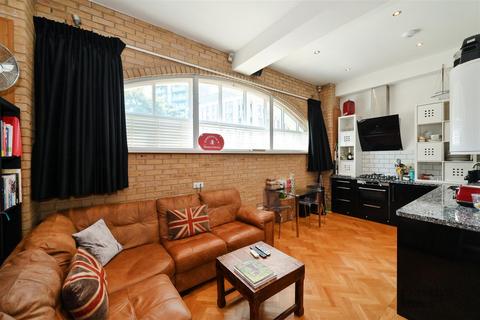 1 bedroom apartment for sale, Mission Building, Commercial Road, London, E14