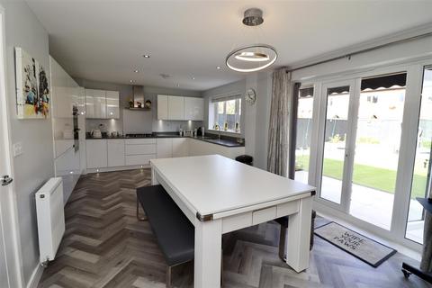 4 bedroom detached house for sale, Ombler Drive, Market Weighton, York