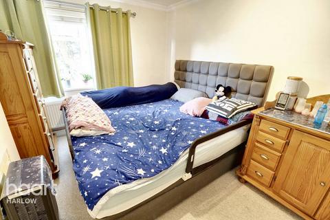 22 Spring Hills, Harlow, CM20 1SZ