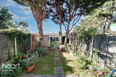 22 Spring Hills, Harlow, CM20 1SZ
