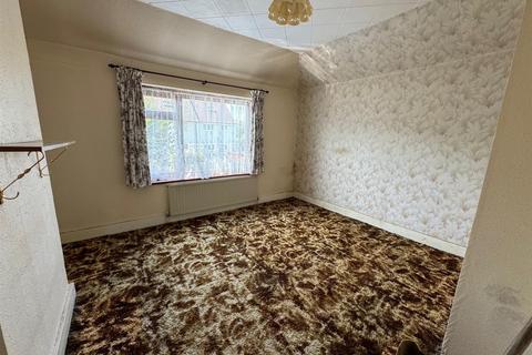 9 Church Road, Rayleigh, SS6 8PL