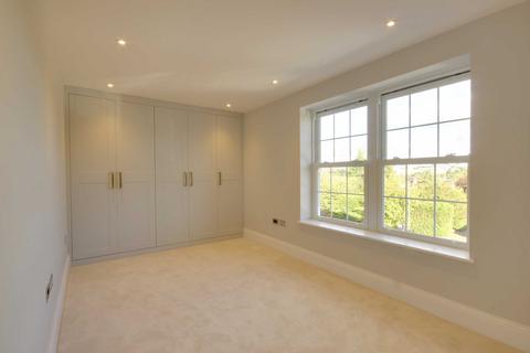 2 bedroom apartment to rent, Totteridge Lane, London, N20
