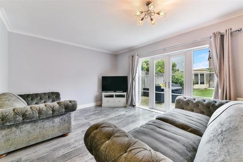 3 bedroom semi-detached house for sale, Sherbrooke Way, Worcester Park