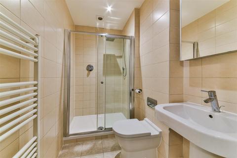 83 Sherbrooke Way, Worcester Park, KT4 8FJ